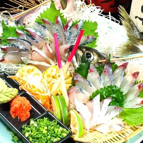 店長イチオシ!必食の逸品・・・『豊後あじ』、『豊後さば』の姿造り(半身/姿)